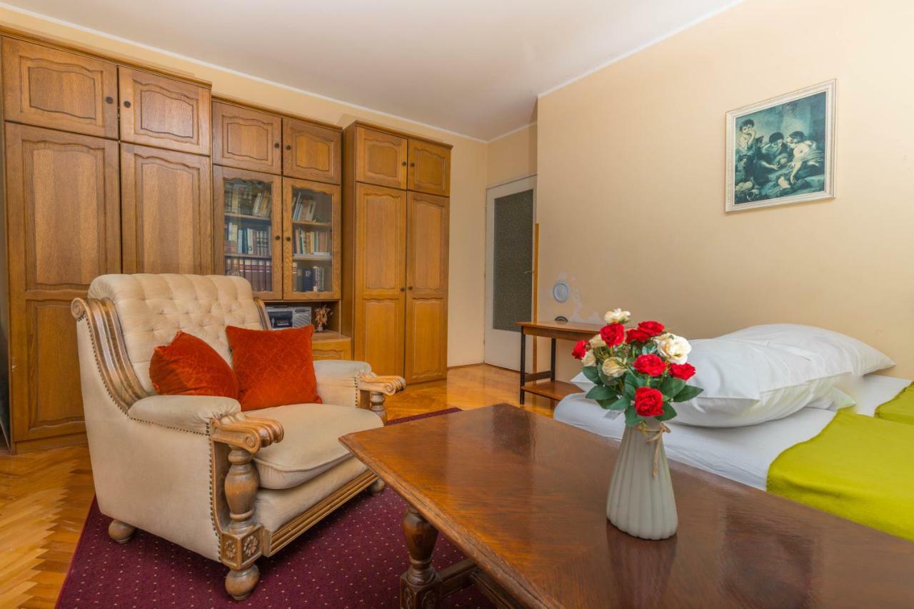 Apartment Center ซริกเวนิซา ภายนอก รูปภาพ